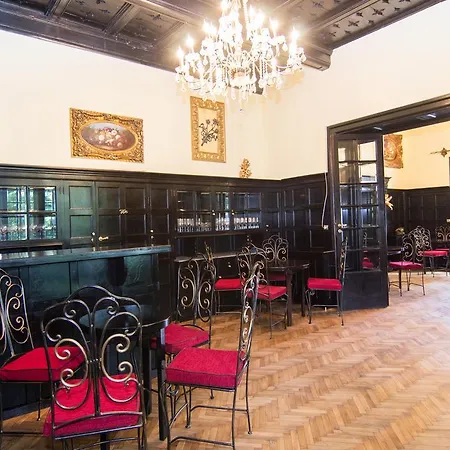 Casa Cu Farfurii Sinaia