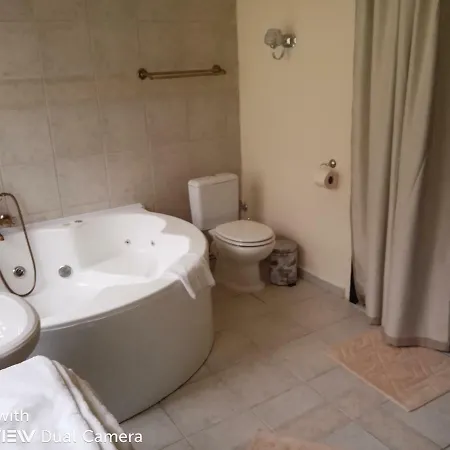 Casa Cu Farfurii Guest house Sinaia